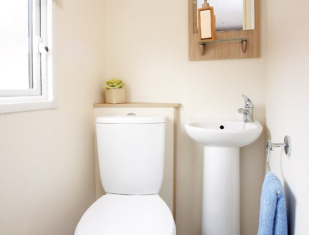 2016-Atlas-Debonair-toilet