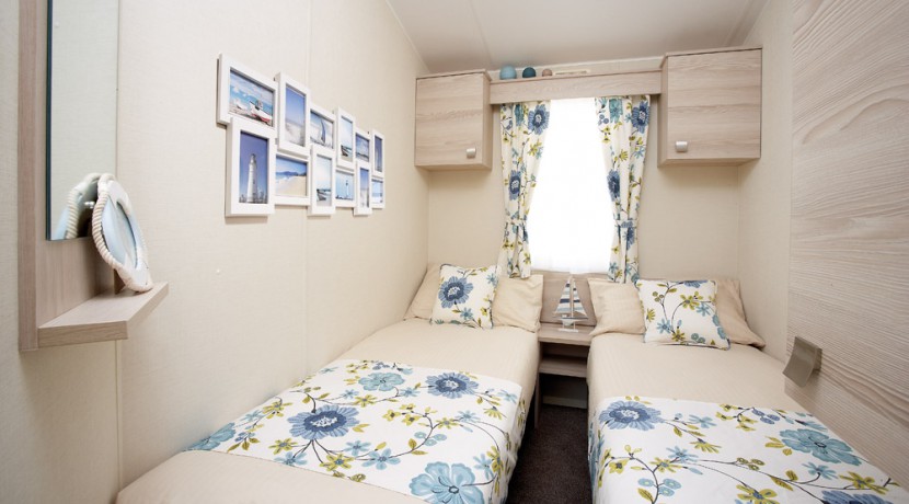 2016-Atlas-Florida-twin-bedroom