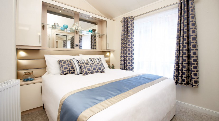 2016-Atlas-Jasmine-Lodge-master-bedroom
