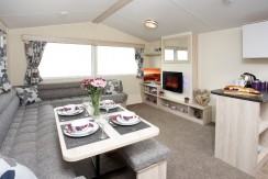 2016-Atlas-Moonstone-dining-area