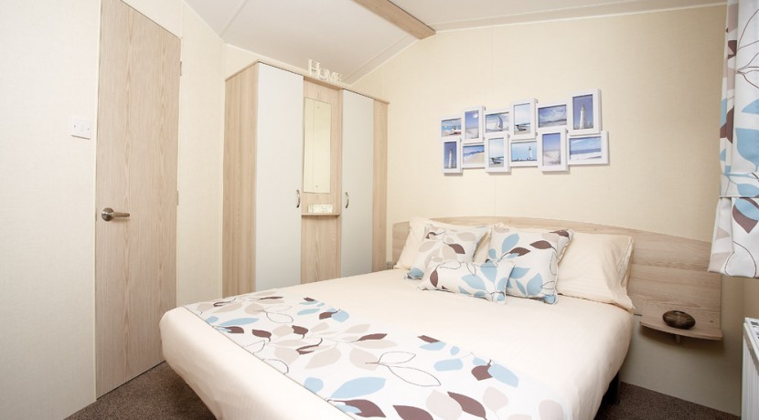 2016-Atlas-Moonstone-master-bedroom