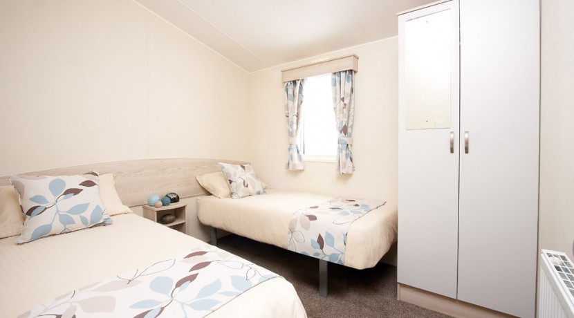 2016-Atlas-Moonstone-twin-bedroom