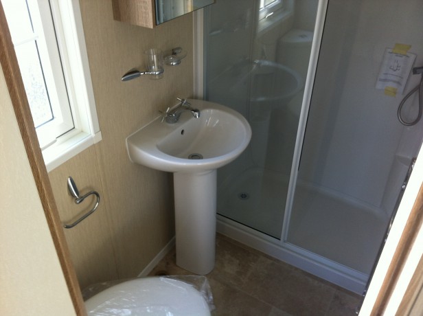 Serena shower