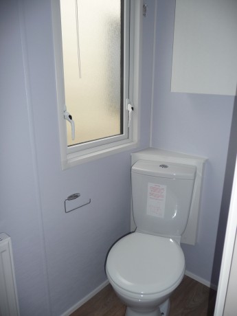 Willerby Rio Gold Toilet