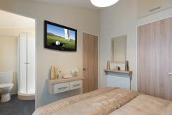 Willerby-boston-lodge-master-bedroom2