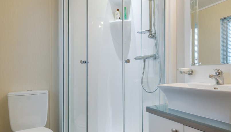 Willerby-boston-lodge-shower