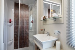 carnaby-helmsley-lodge-toilet2