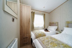 carnaby-helmsley-lodge-twin-bedroom