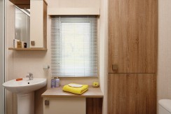 carnaby-oakdale-twin-bathroom