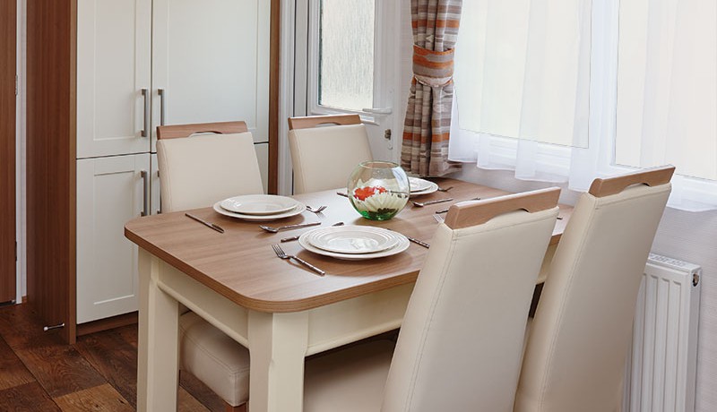 carnaby-serenade-dining-area