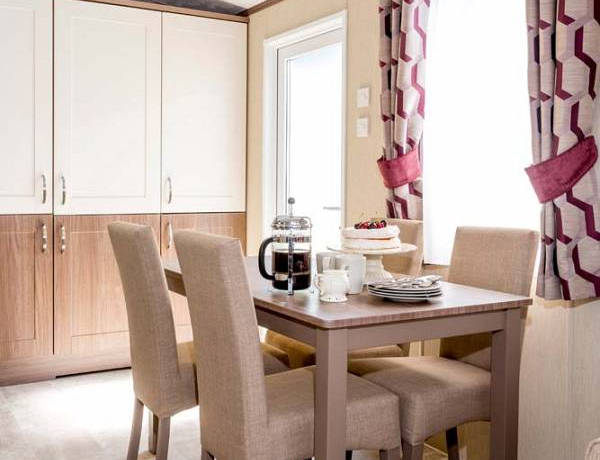 pemberton-avon-dining-area