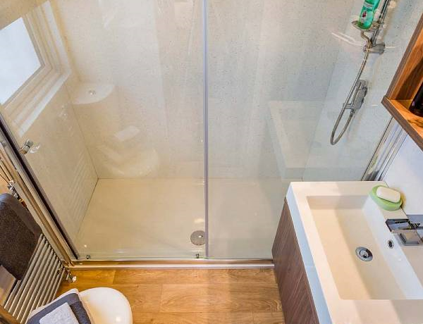 pemberton-glendale-shower