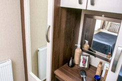 pemberton-parklane-master-bedroom-vanity2