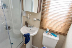 pemberton-parklane-shower2