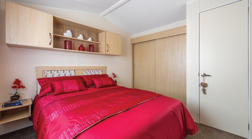 rio-gold-master-bedroom
