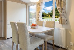 willerby-brockenhurst-dining-area