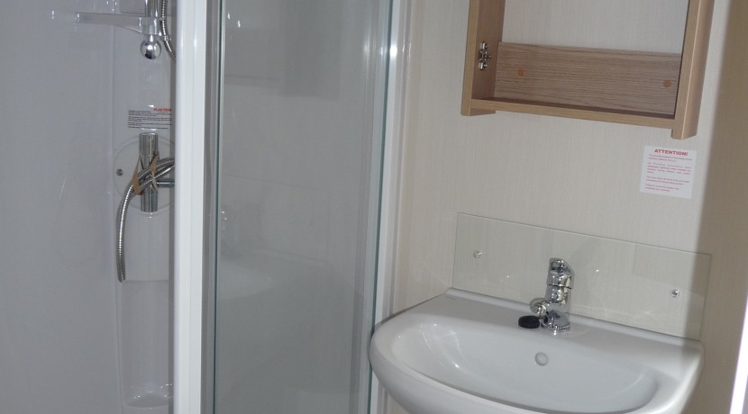 willerby-brockenhurst-shower