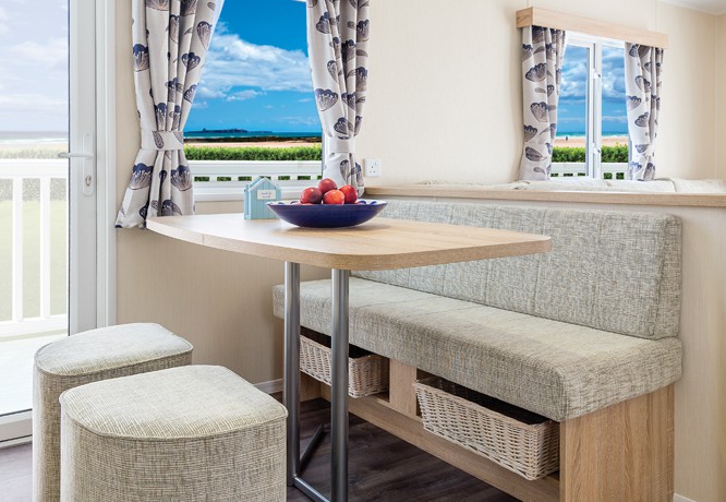 willerby-caprice-dining-area