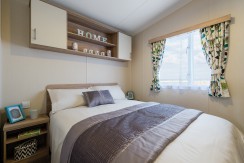willerby-caprice-master-bedroom