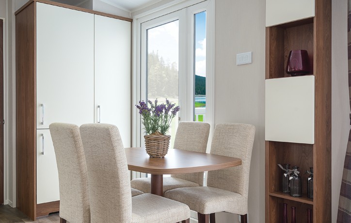 willerby-chambery-dining-area