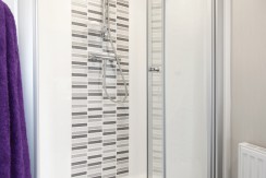 willerby-chambery-shower