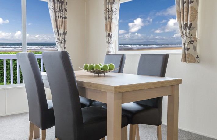 willerby-clearwater-lodge-dining-area