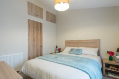 willerby-clearwater-lodge-master-bedroom