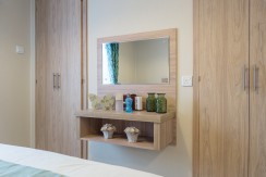 willerby-clearwater-lodge-master-bedroom2