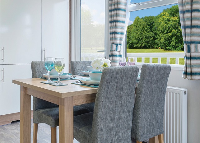 willerby-granada-mobile-home-dining