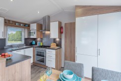 willerby-granada-mobile-home-dining-area