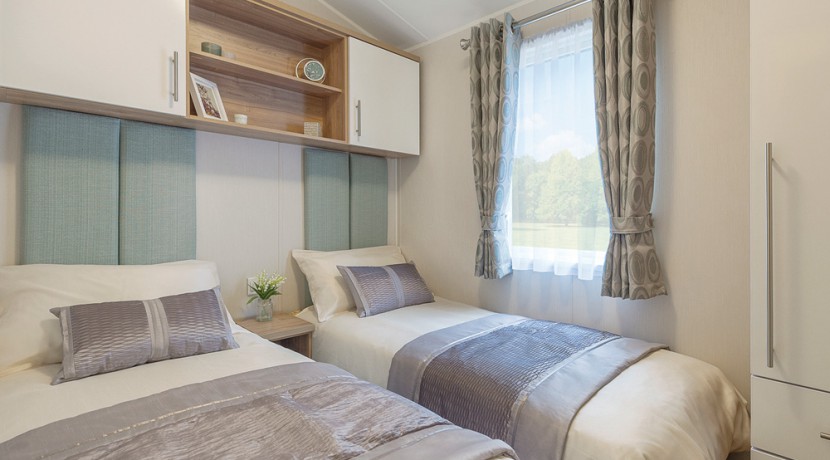 willerby-granada-mobile-home-twin-bedroom