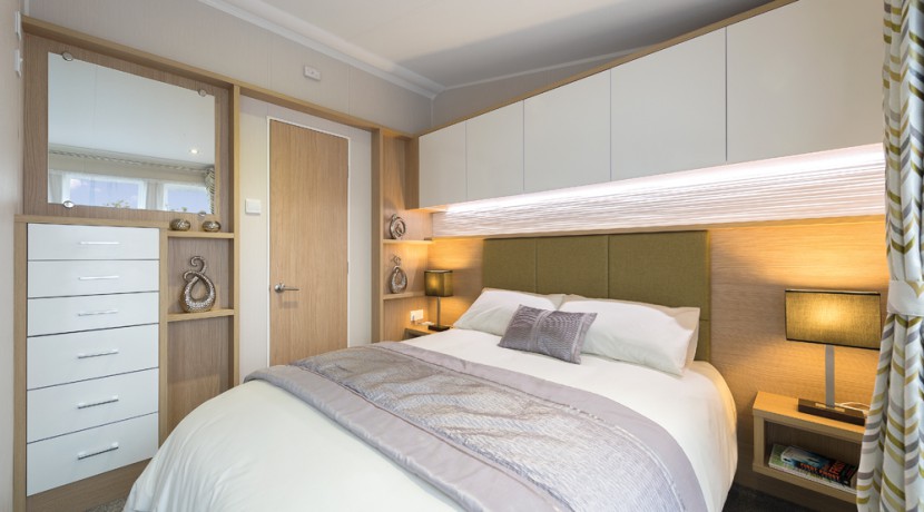willerby-linear-master-bedroom