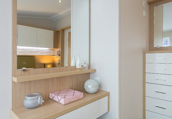 willerby-linear-master-bedroom-vanity