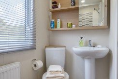 willerby-lyndhurst-bathroom