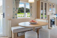 willerby-lyndhurst-dining-area