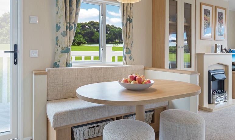 willerby-lyndhurst-dining-area