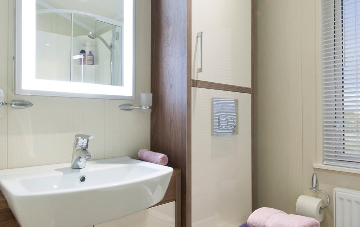 willerby-new-hampshire-master-bathroom