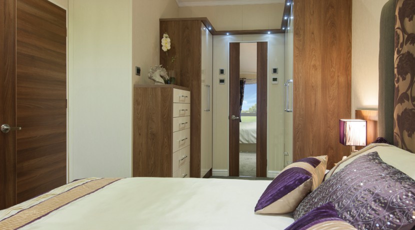 willerby-new-hampshire-master-bedroom2