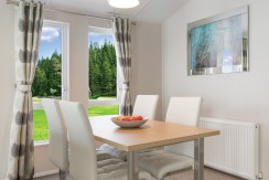 willerby-pinehurst-dining-area
