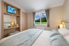 willerby-pinehurst-master-bedroom2