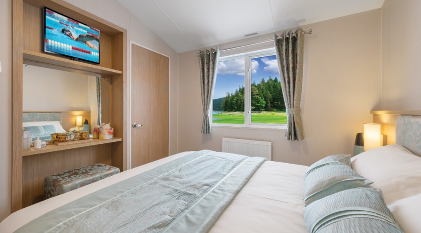 willerby-pinehurst-master-bedroom2