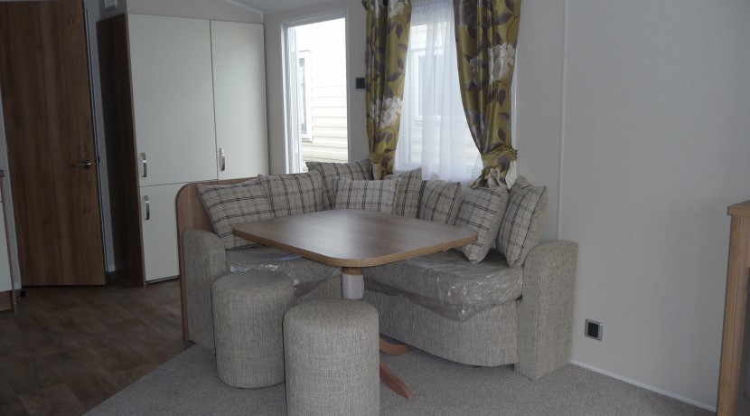 willerby-rio-dining-area