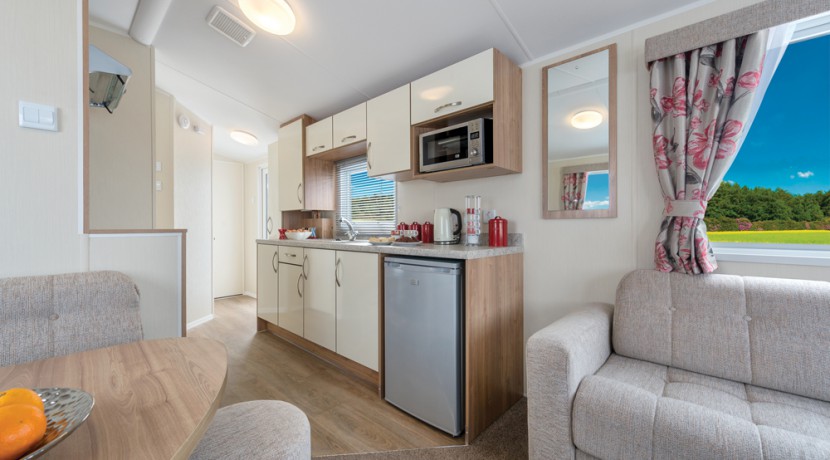 willerby-rio-gold-10ft-kitchen