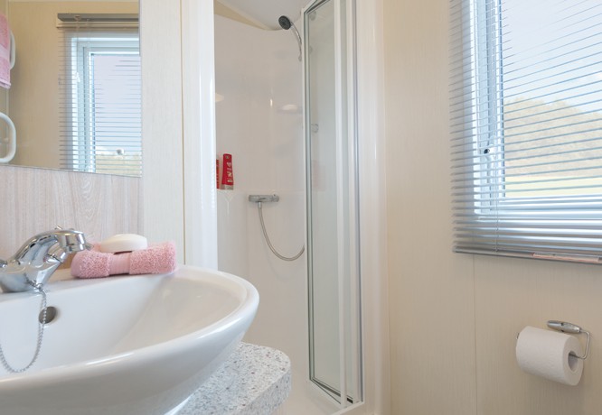 willerby-rio-gold-10ft-shower