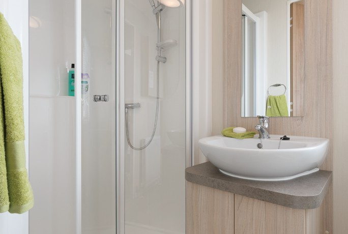 willerby-rio-premier-showers