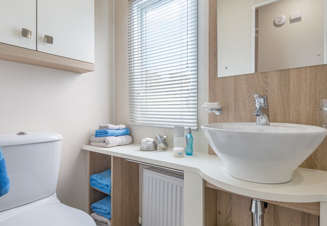 willerby-sheraton-bathroom