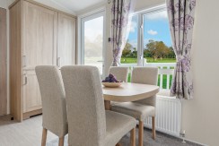 willerby-sheraton-dining-area