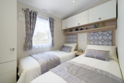 willerby-sheraton-twin-bedroom