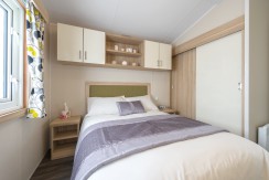 willerby-villa-deluxe-master-bedroom