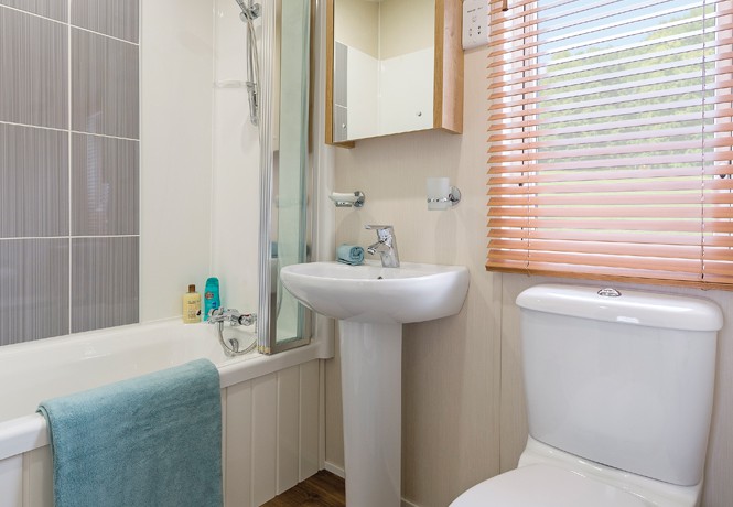 willerby-vogue-lodge-bathroom